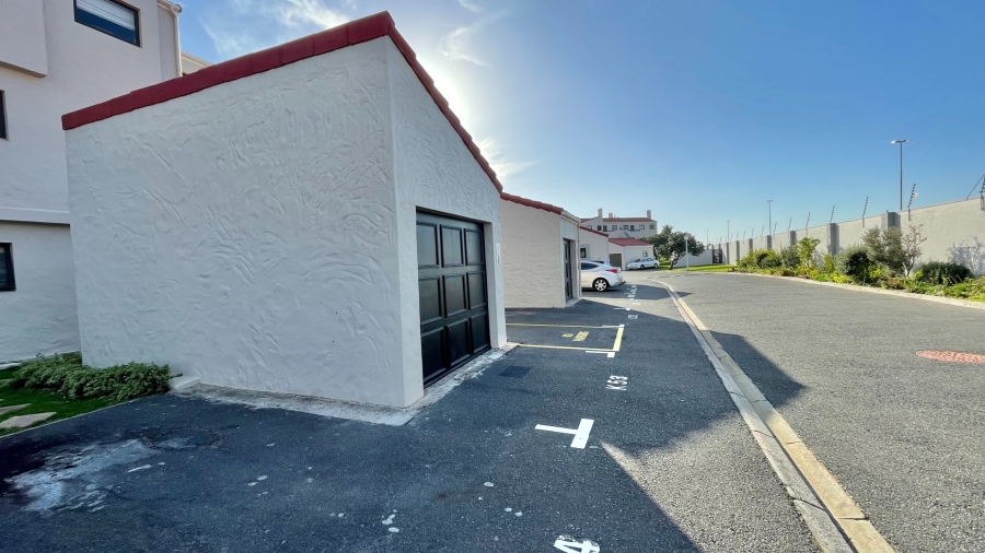 2 Bedroom Property for Sale in Greenways Golf Estate Western Cape